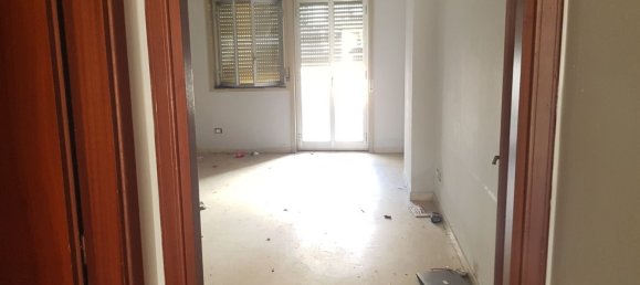 12-salle Appartement à Palermo, Italy No. 45011 5