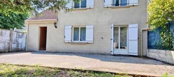 Casa de 3 dormitorios en Clichy-sous-Bois, France No. 136593 13