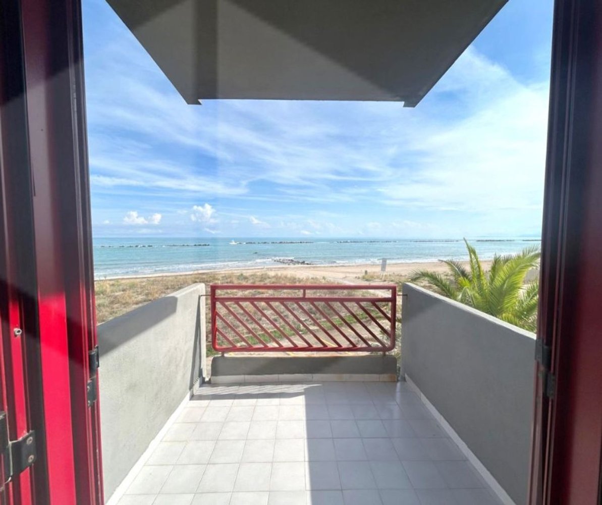 3غرفة شقة في Campomarino, Italy رقم 26190