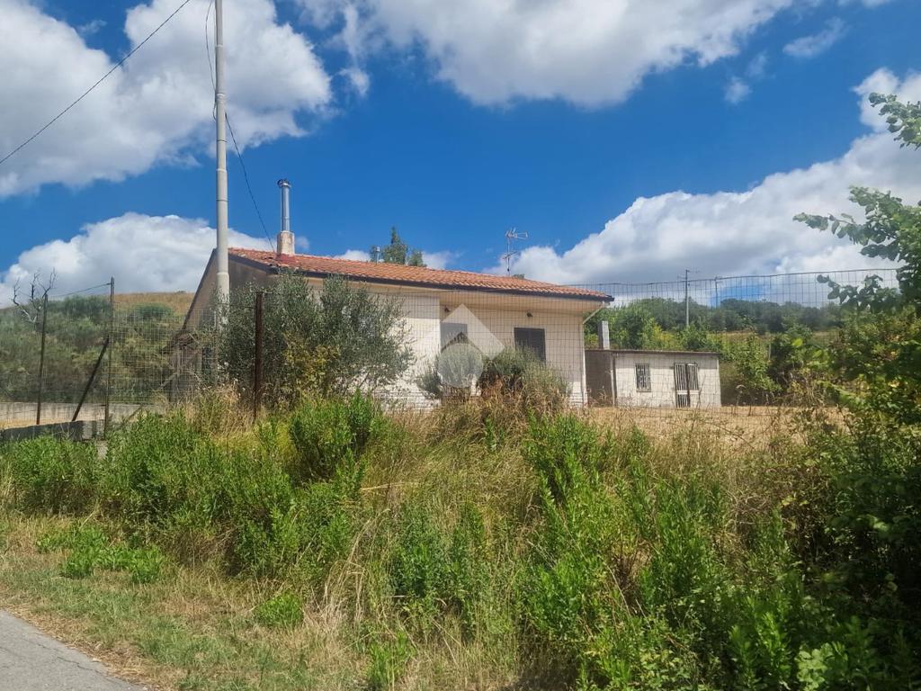 2 bedrooms House in Montesarchio, Italy No. 257844