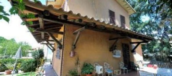 10 bedrooms House in Castel del Piano, Italy No. 372219 3