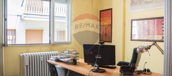1 room Office in San Donato Milanese, Italy No. 61955 11