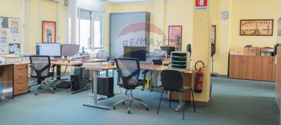 1 room Office in San Donato Milanese, Italy No. 61955 7