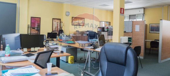 1 room Office in San Donato Milanese, Italy No. 61955 15