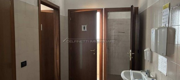 Armazém de 3 divisões em Alba, Italy N.º 152243 12