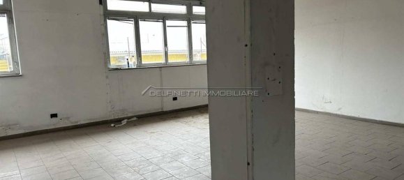 Armazém de 3 divisões em Alba, Italy N.º 152243 10