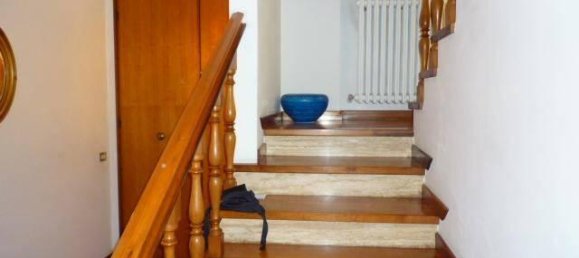 8 rooms House in Cesena, Italy No. 73532 6