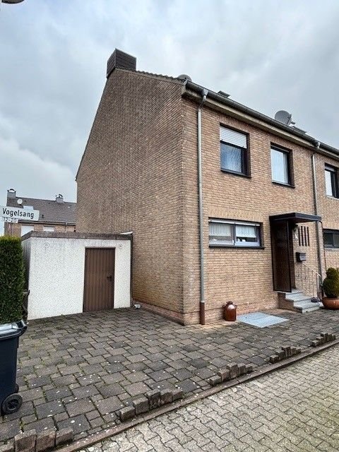 Adosado de 4 habitaciónes en Viersen, Germany No. 134626