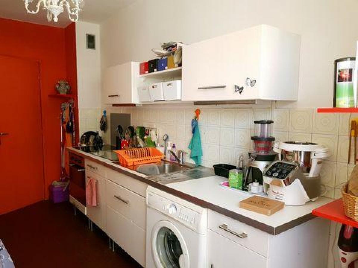 Studio à condo à Nîmes, France No. 37123