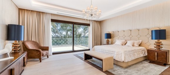 5 bedrooms Villa in Marbella, Spain No. 115104 20