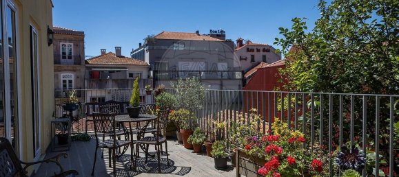 Bâtiment à Vila Nova de Gaia, Portugal 405m² No. 55943 9