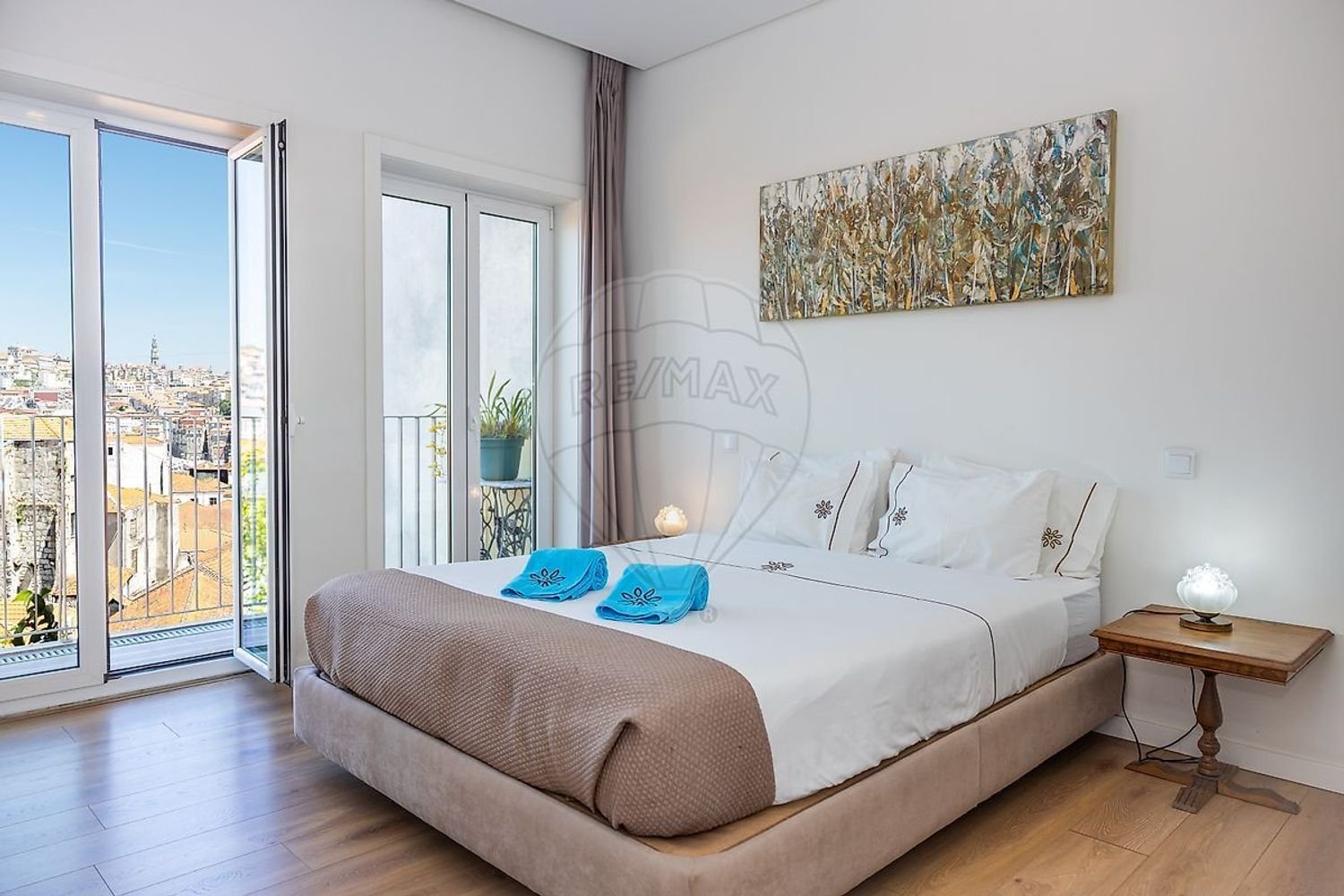 Bâtiment à Vila Nova de Gaia, Portugal 405m² No. 55943