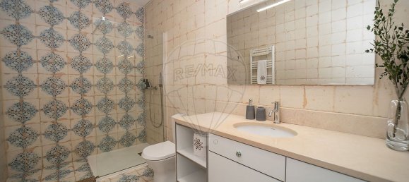 Bâtiment à Vila Nova de Gaia, Portugal 405m² No. 55943 21