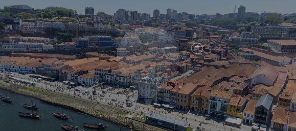 Bâtiment à Vila Nova de Gaia, Portugal 405m² No. 55943 2