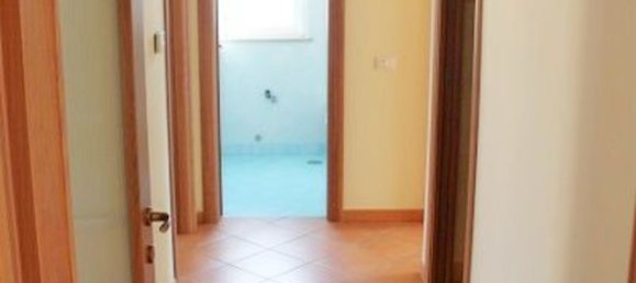 Apartamento de 6 divisões em Fondi, Italy N.º 3028 12