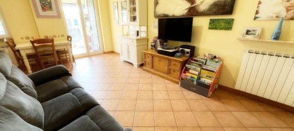 Apartamento de 6 divisões em Fondi, Italy N.º 3028 8