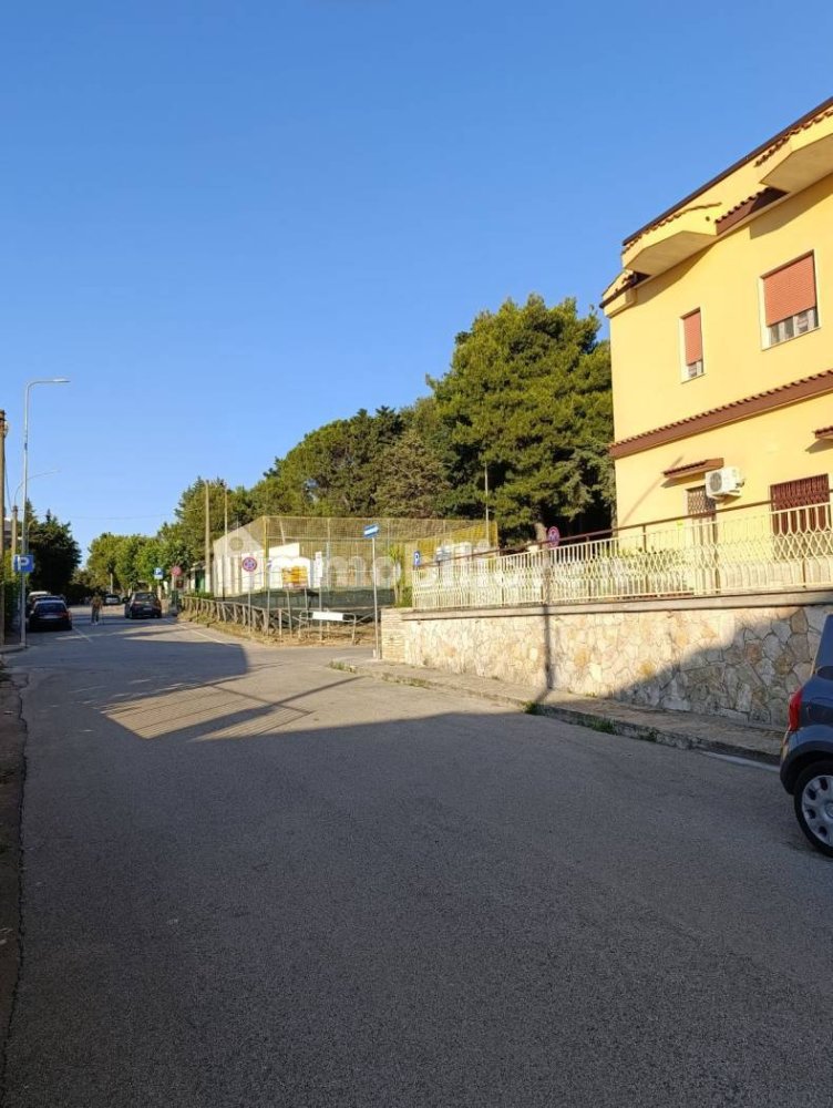 2 bedrooms Apartment in Toritto, Italy No. 353205