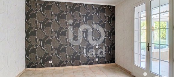 3 bedrooms House in Fere-Champenoise, France No. 38634 5