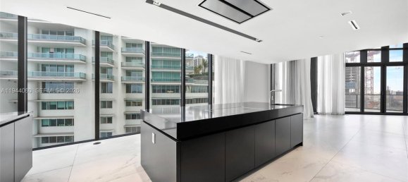 6 dormitorios propiedad comercial en venta en Miami, Miami-Dade, Florida, USA № 614995 6