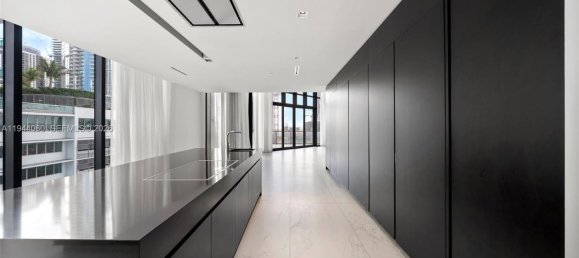 6 dormitorios propiedad comercial en venta en Miami, Miami-Dade, Florida, USA № 614995 5