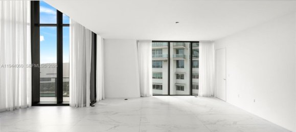 6 dormitorios propiedad comercial en venta en Miami, Miami-Dade, Florida, USA № 614995 11