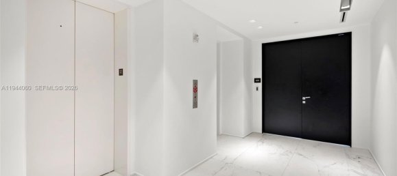 6 dormitorios propiedad comercial en venta en Miami, Miami-Dade, Florida, USA № 614995 25