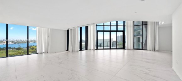 6 dormitorios propiedad comercial en venta en Miami, Miami-Dade, Florida, USA № 614995 15