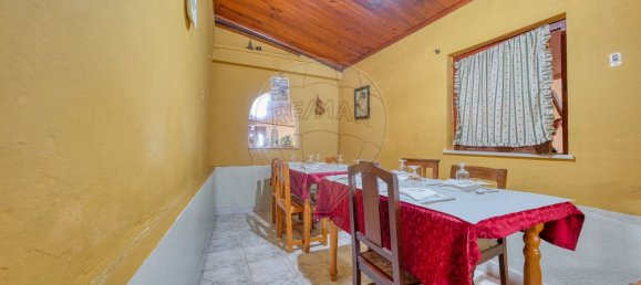 135m² Commercial property in Cartaxo, Portugal No. 76096 7