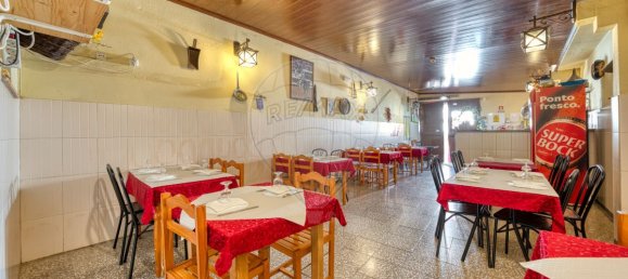 135m² Commercial property in Cartaxo, Portugal No. 76096 2