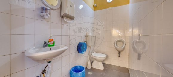 135m² Commercial property in Cartaxo, Portugal No. 76096 15