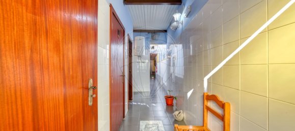 135m² Commercial property in Cartaxo, Portugal No. 76096 14