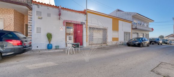 135m² Commercial property in Cartaxo, Portugal No. 76096 31