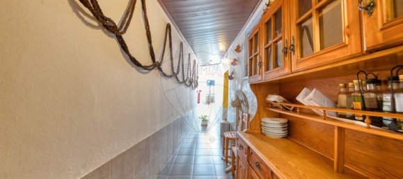 135m² Commercial property in Cartaxo, Portugal No. 76096 3