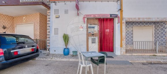 135m² Commercial property in Cartaxo, Portugal No. 76096 30