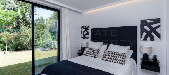 5 bedrooms Villa in Marbella, Spain No. 35613 13