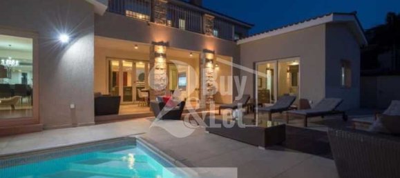 6 bedrooms Villa in Paphos, Cyprus No. 19788 11