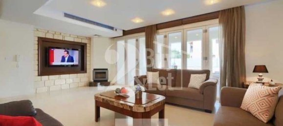 6 bedrooms Villa in Paphos, Cyprus No. 19788 4