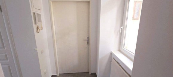 2 rooms Apartment in Favoriten, Austria No. 261368 3