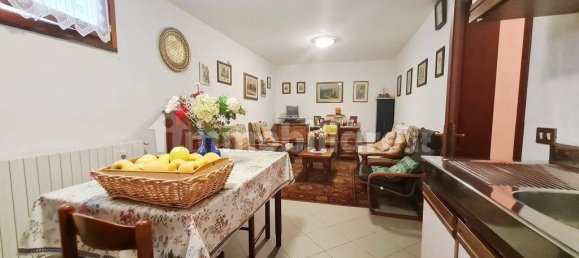 3 Schlafzimmer Villa in Capannori, Italy, Nr. 294429 24