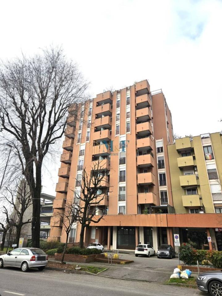 2 rooms Apartment in Segrate, Italy No. 26717