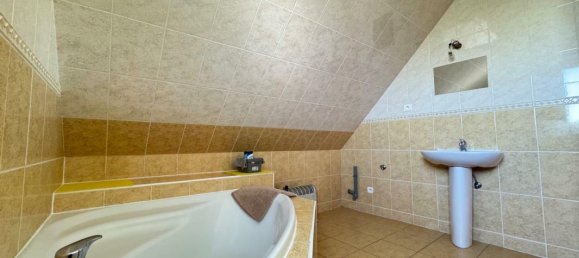 Casa de 6 dormitorios en Dannemarie, France No. 48015 8