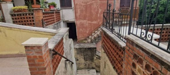 Apartamento de 3 dormitorios en Vicovaro, Italy No. 68980 12