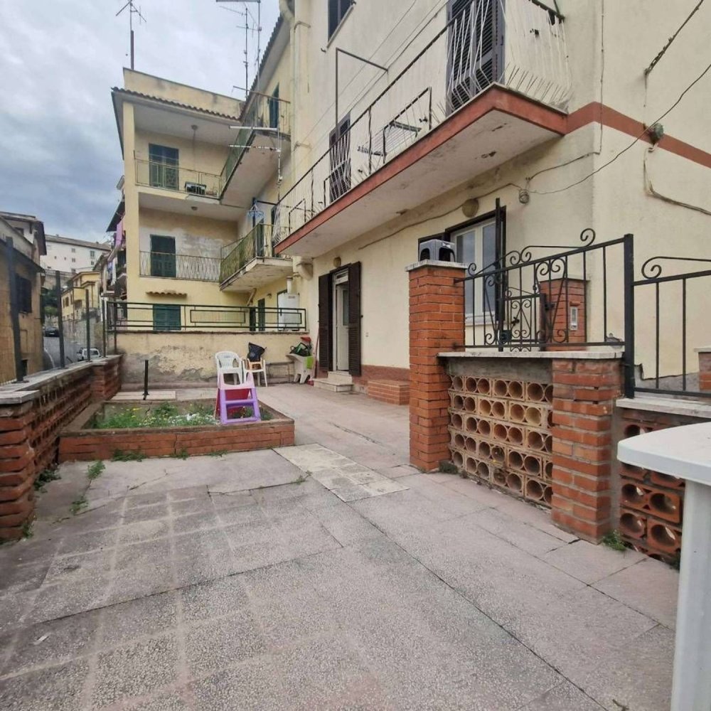 Apartamento de 3 dormitorios en Vicovaro, Italy No. 68980