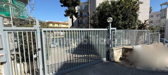 3 bedrooms Apartment in Naples, Italy No. 106407 27