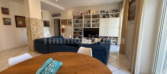 3 bedrooms Apartment in Naples, Italy No. 106407 8