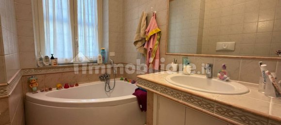 3 bedrooms Apartment in Naples, Italy No. 106407 18