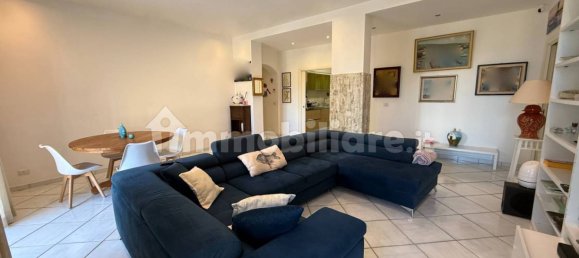 3 bedrooms Apartment in Naples, Italy No. 106407 4