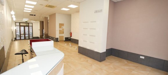 140m² Commercial property in Las Palmas De Gran Canaria, Spain No. 149209 4