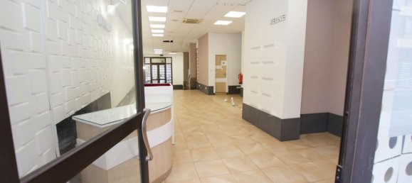 140m² Commercial property in Las Palmas De Gran Canaria, Spain No. 149209 16