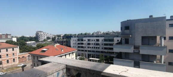 Пентхаус с 2 спальнями в Милан, Италия № 354852 16